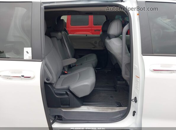 5TDYRKEC3RS181113 2024 TOYOTA SIENNA White VIN კოდის სტიკერის ხედი
