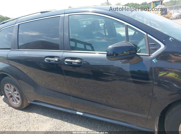 5TDYRKEC3SS284571 2025 TOYOTA SIENNA Black Вид задньої частини салону