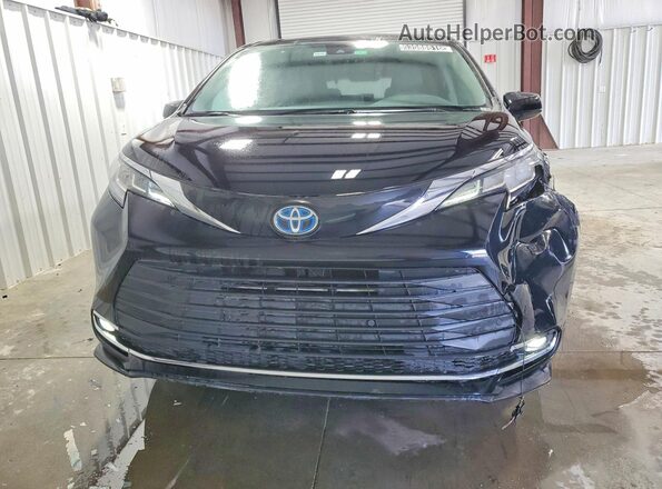 5TDYRKEC4MS059465 2021 TOYOTA SIENNA Black Front view