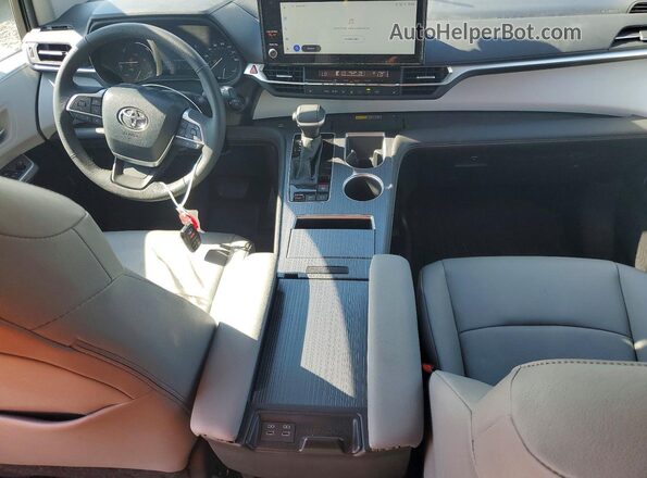 5TDYRKEC4SS286409 2025 TOYOTA SIENNA White Vista del salpicadero