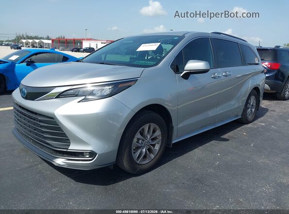 5TDYRKEC5SS281834 2025 TOYOTA SIENNA Silver Առջևի ձախ երեք քառորդ տեսարան
