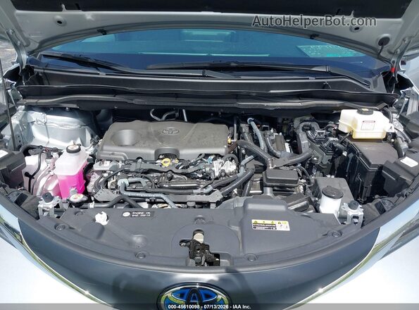 5TDYRKEC5SS281834 2025 TOYOTA SIENNA Silver Հետևի տեսք