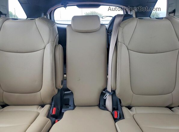 5TDYRKEC6PS173567 2023 TOYOTA SIENNA Blue Widok tylnych siedzeń