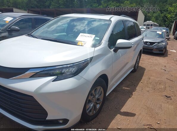 5TDYRKEC6TS295677 2026 TOYOTA SIENNA White Front left