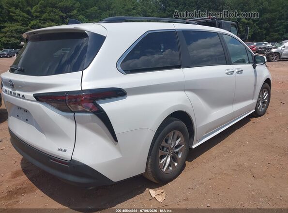 5TDYRKEC6TS295677 2026 TOYOTA SIENNA White Rear right