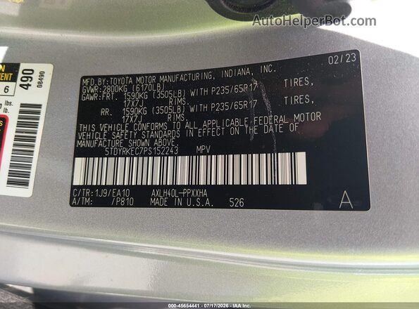 5TDYRKEC7PS152243 2023 TOYOTA SIENNA Silver Vista del compartimento del motor