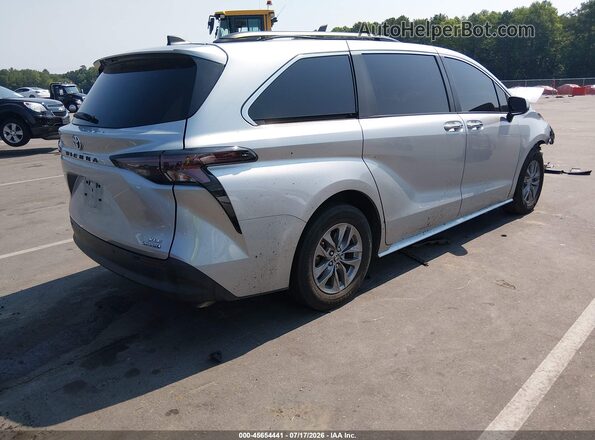 5TDYRKEC7PS152243 2023 TOYOTA SIENNA Silver Trasero derecho