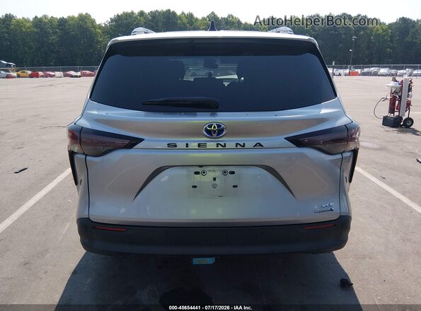 5TDYRKEC7PS152243 2023 TOYOTA SIENNA Silver 