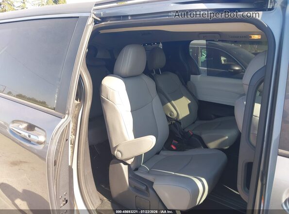 5TDYRKEC7TS292139 2026 TOYOTA SIENNA Gray Vista de la etiqueta del VIN