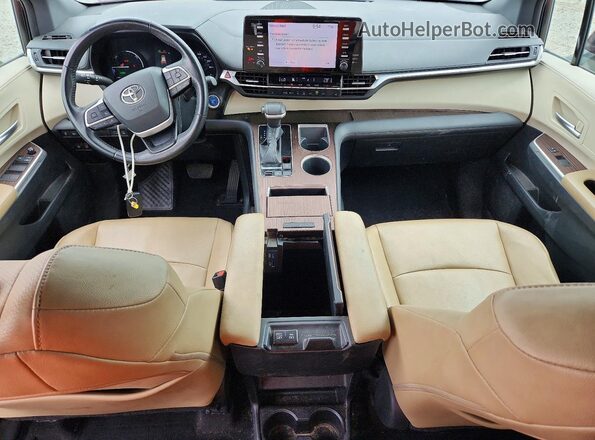 5TDYRKEC8NS079977 2022 TOYOTA SIENNA Maroon Вид панелі приладів