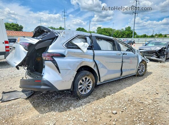 5TDYRKEC8SS259746 2025 TOYOTA SIENNA Серебряный Задняя правая четверть