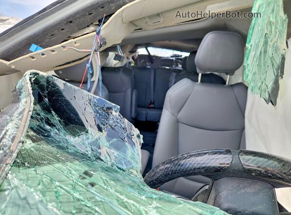 5TDYRKEC8SS259746 2025 TOYOTA SIENNA Серебряный Вид задних сидений