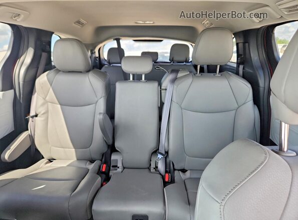 5TDYRKEC8SS285442 2025 TOYOTA SIENNA Темно-бордовый Вид задних сидений