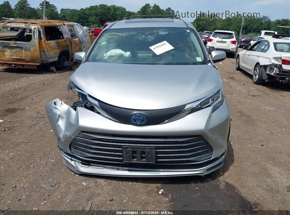 5TDYRKEC9MS043505 2021 TOYOTA SIENNA Silver ხელსაწყოთა პანელის ხედი