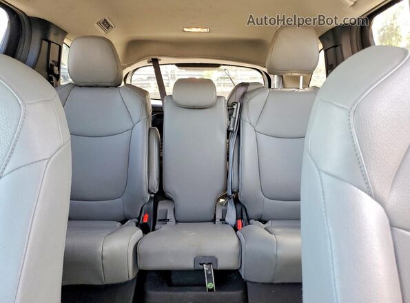 5TDYRKEC9SS268598 2025 TOYOTA SIENNA Синий Вид задних сидений