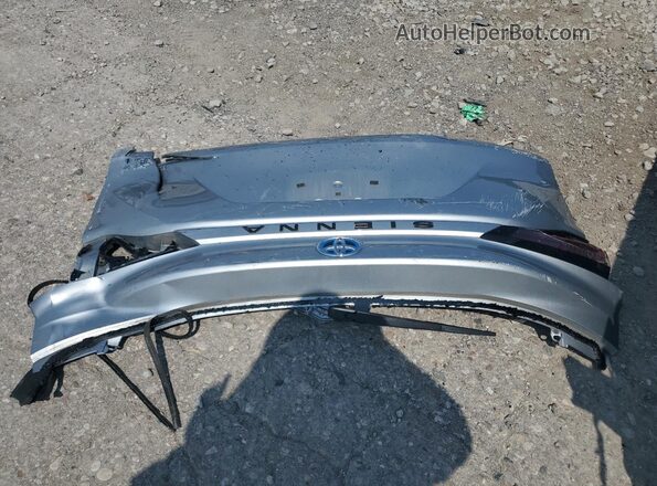 5TDYRKECXPS153998 2023 TOYOTA SIENNA Silver Vista de la etiqueta del VIN