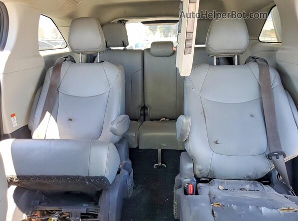 5TDYSKFC7MS009632 2021 TOYOTA SIENNA Серебряный Вид задних сидений