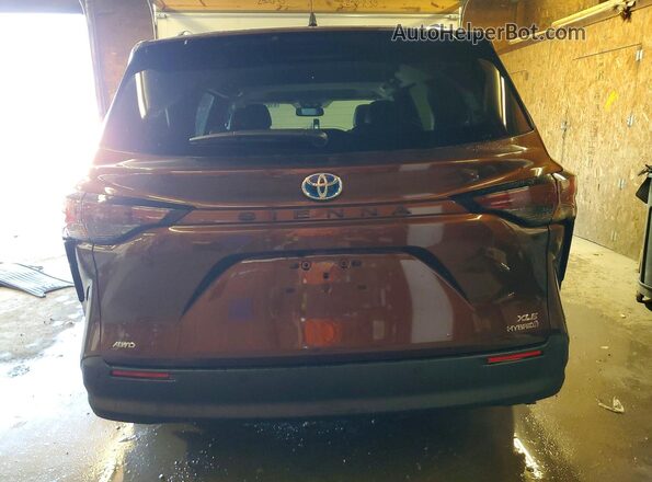 5TDYSKFC7RS136937 2024 TOYOTA SIENNA Brown Vista trasera
