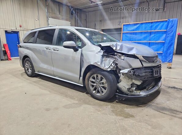 5TDYSKFC8SS161559 2025 TOYOTA SIENNA Silver Delantero derecho