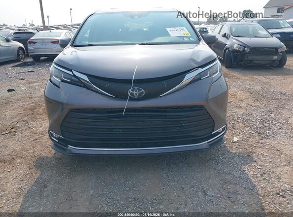 5TDYSKFCXMS006482 2021 TOYOTA SIENNA Gray Vista interior trasera