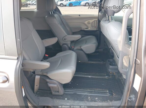 5TDYSKFCXMS006482 2021 TOYOTA SIENNA Gray Vista de la etiqueta del VIN