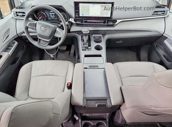 5TDYSKFCXTS230852 2026 TOYOTA SIENNA White Առջևի վահանակի տեսք
