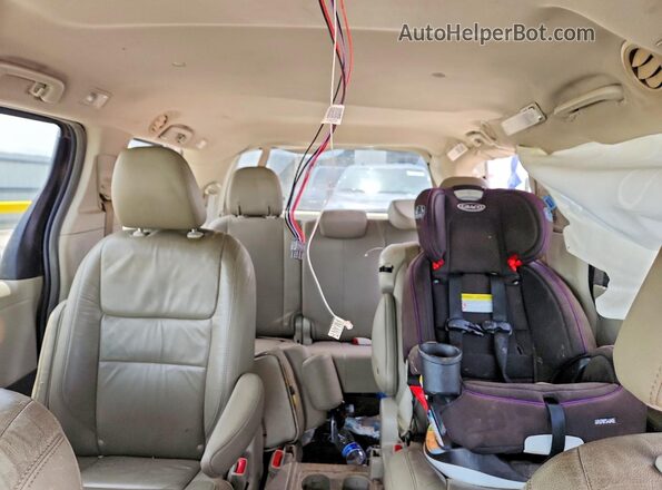 5TDYZ3DC0HS830128 2017 TOYOTA SIENNA Black Rear seats view