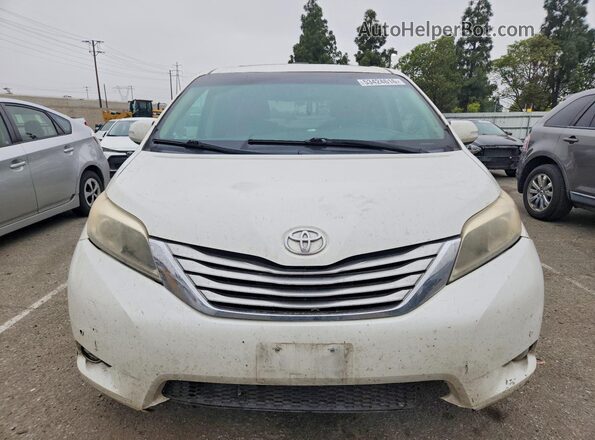 5TDYZ3DC0HS849245 2017 TOYOTA SIENNA White Widok z przodu
