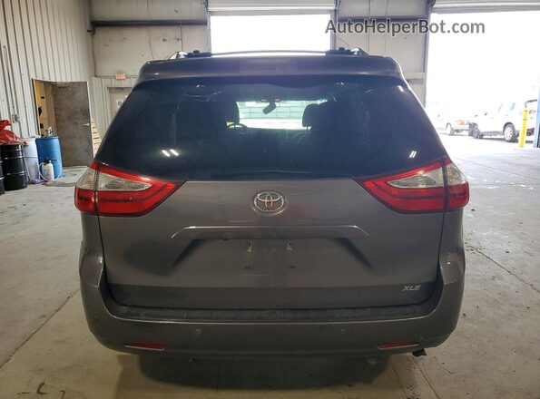 5TDYZ3DC0HS893407 2017 TOYOTA SIENNA Gray Вид ззаду