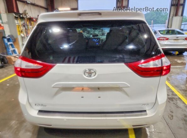 5TDYZ3DC0HS893584 2017 TOYOTA SIENNA White უკანა ხედი