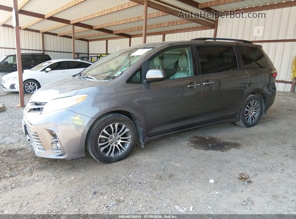 5TDYZ3DC0JS933541 2018 TOYOTA SIENNA Pewter Передня ліва чверть