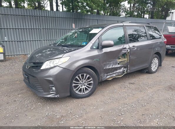 5TDYZ3DC0JS949223 2018 TOYOTA SIENNA Gray Przód lewy