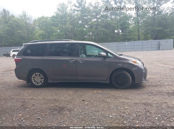 5TDYZ3DC0JS949223 2018 TOYOTA SIENNA Gray Widok wnętrza z tyłu