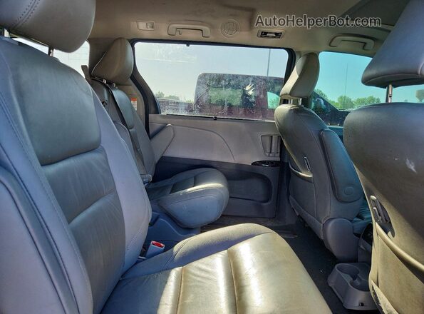 5TDYZ3DC0LS060151 2020 TOYOTA SIENNA Black Rear interior view