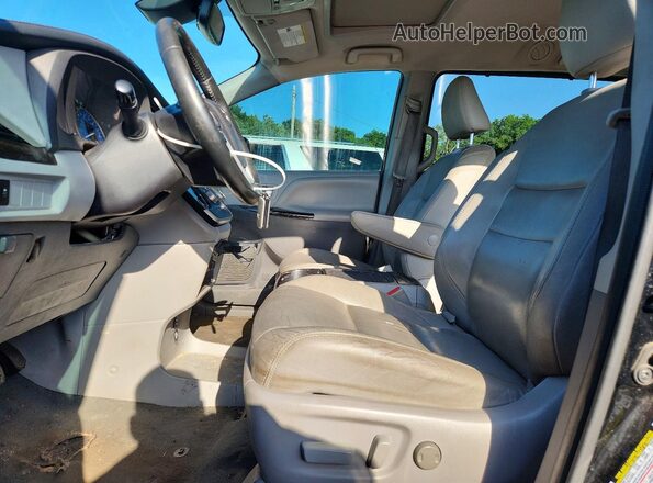 5TDYZ3DC0LS060151 2020 TOYOTA SIENNA Black Front interior view