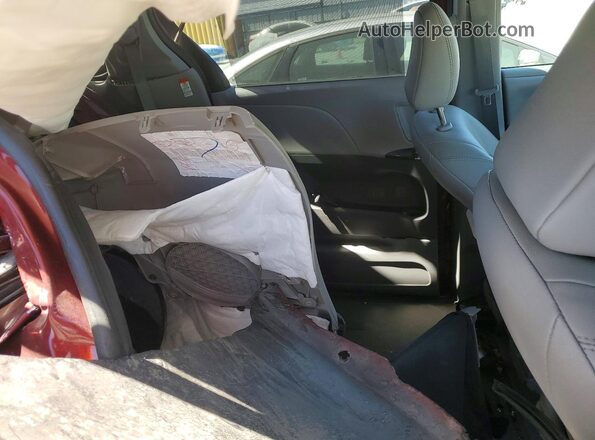 5TDYZ3DC0LS065706 2020 TOYOTA SIENNA Red Widok wnętrza z tyłu