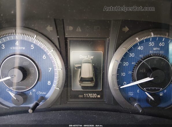 5TDYZ3DC1HS840876 2017 TOYOTA SIENNA Белый Вид задних сидений