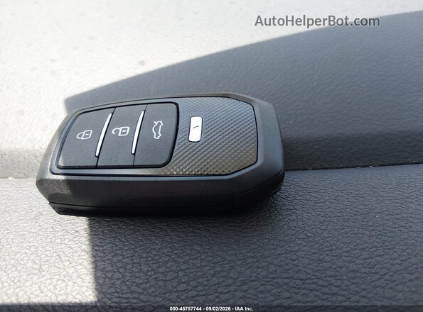 5TDYZ3DC1HS840876 2017 TOYOTA SIENNA Белый Вид панели приборов
