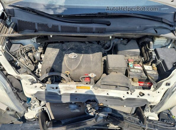 5TDYZ3DC1HS878768 2017 TOYOTA SIENNA White Սալոնի հետևի տեսք