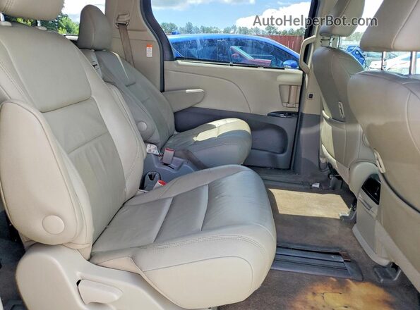 5TDYZ3DC2HS900857 2017 TOYOTA SIENNA Black Rear interior view