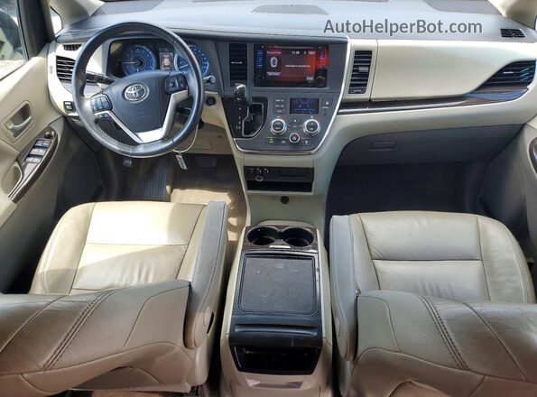 5TDYZ3DC2HS900857 2017 TOYOTA SIENNA Black Dashboard view