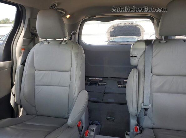 5TDYZ3DC2JS910813 2018 TOYOTA SIENNA Silver Vista de los asientos traseros