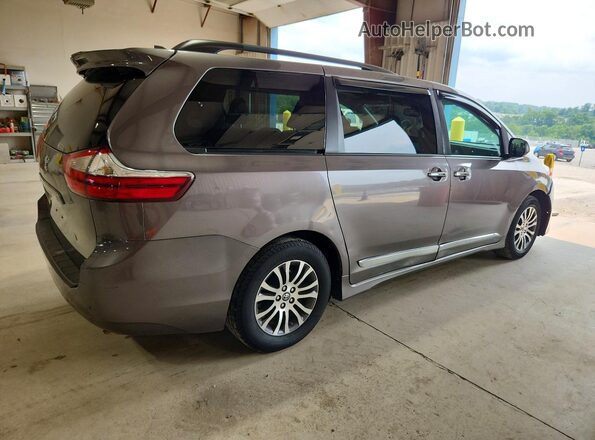 5TDYZ3DC2JS944783 2018 TOYOTA SIENNA Gray Tył prawy