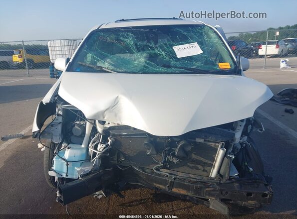 5TDYZ3DC2KS993712 2019 TOYOTA SIENNA White უკანა სალონის ხედი