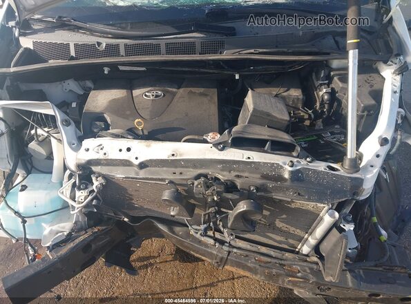 5TDYZ3DC2KS993712 2019 TOYOTA SIENNA White უკანა ხედი