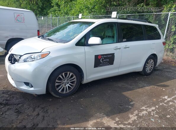 5TDYZ3DC3HS858148 2017 TOYOTA SIENNA White Front left