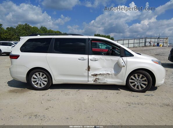 5TDYZ3DC3HS893577 2017 TOYOTA SIENNA White Rear interior view