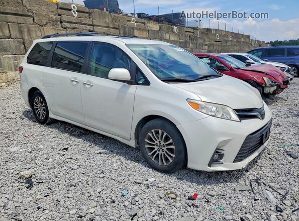 5TDYZ3DC3JS910058 2018 TOYOTA SIENNA White Przód prawy