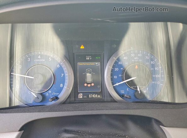 5TDYZ3DC3JS910058 2018 TOYOTA SIENNA White Widok zestawu wskaźników