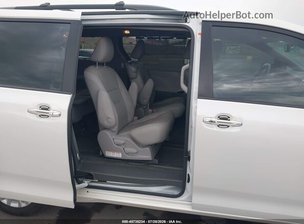 5TDYZ3DC4HS791561 2017 TOYOTA SIENNA White VIN კოდის სტიკერის ხედი